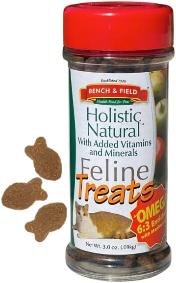 Bench & Field Holistic Natural Healthy Kitty Cat Treats | Crunchy Fish-Shaped Bites | Delicious
