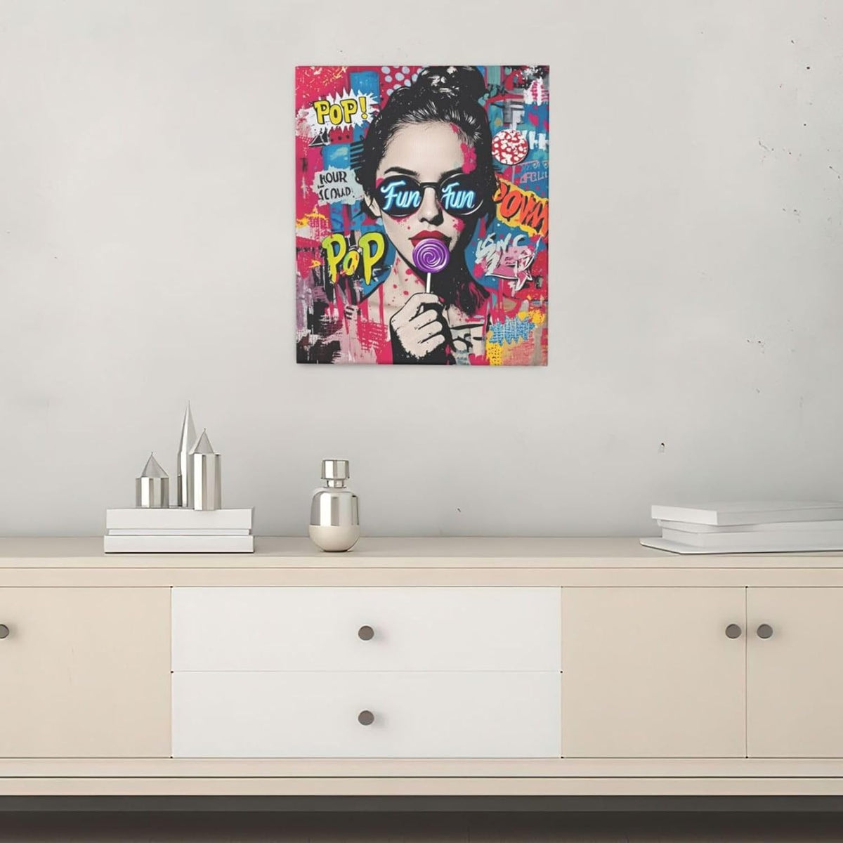 Fashion Women Wall Art Glam Modern Artwork for Girls Banksy Street Graffiti Pop Art Canvas Pictures