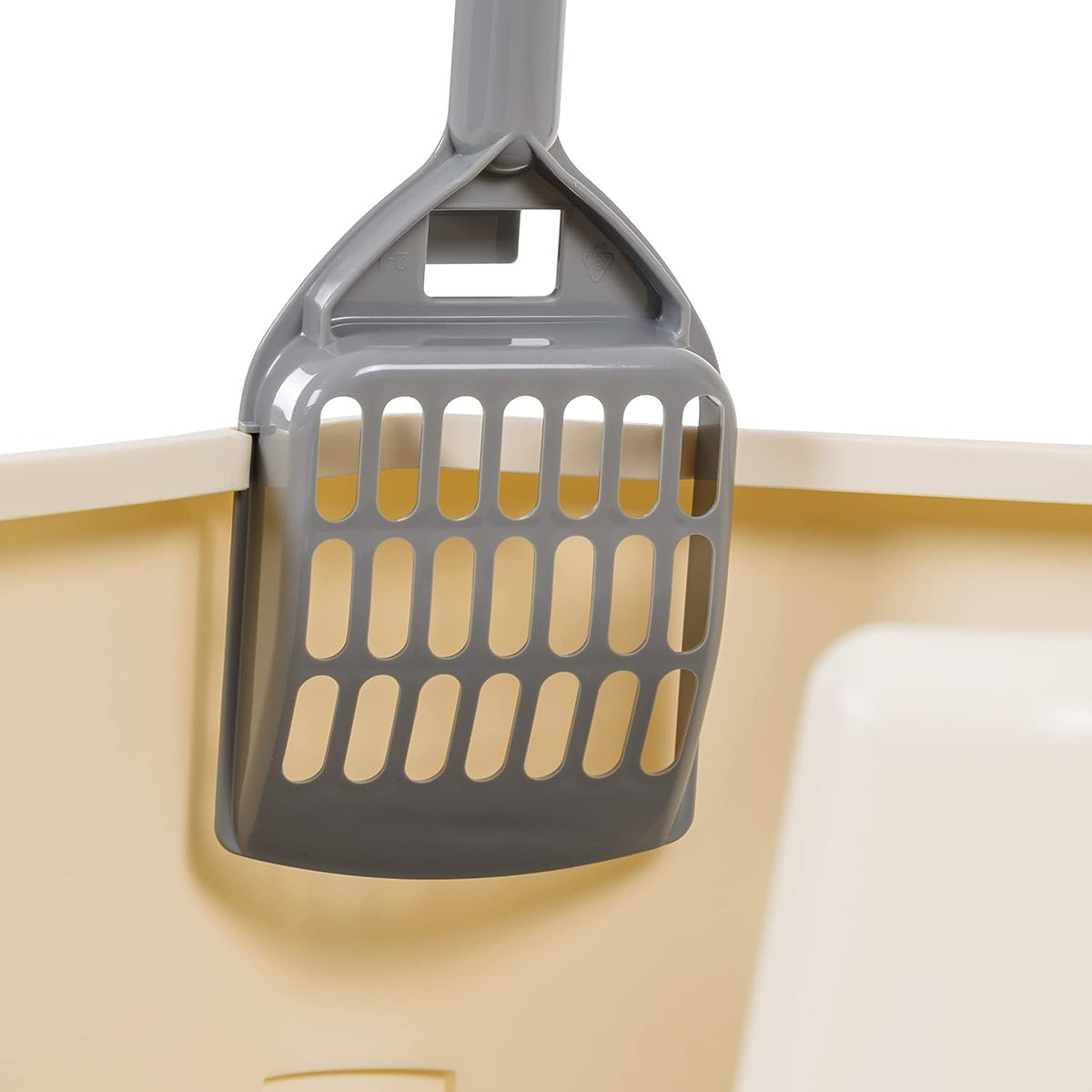 Amazon Basics Large Cat Litter Box with High Sides, Open Top, Includes Scoop, 19 x 15 x 11.75