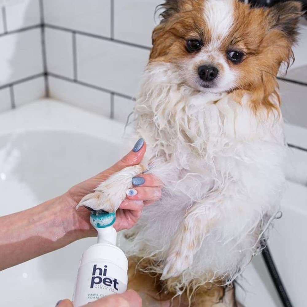 Hi Pet Dog Paw Cleaner Foam with Built-in Paw Scrubber Brush, Paw Cleaner for Dogs and Cats, Cat