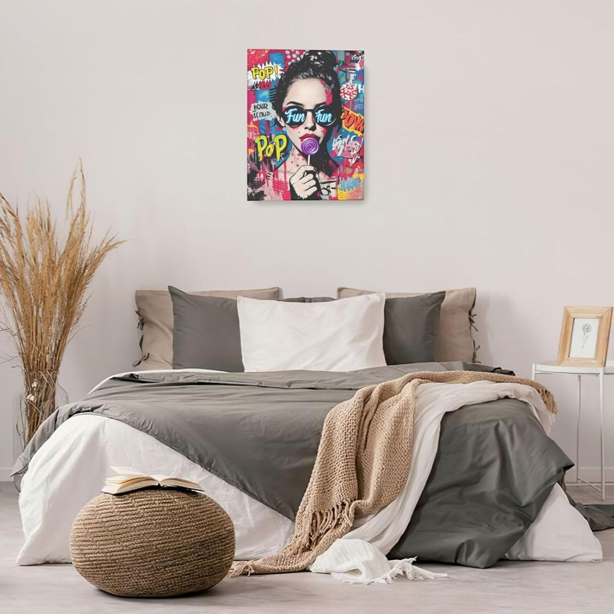 Fashion Women Wall Art Glam Modern Artwork for Girls Banksy Street Graffiti Pop Art Canvas Pictures