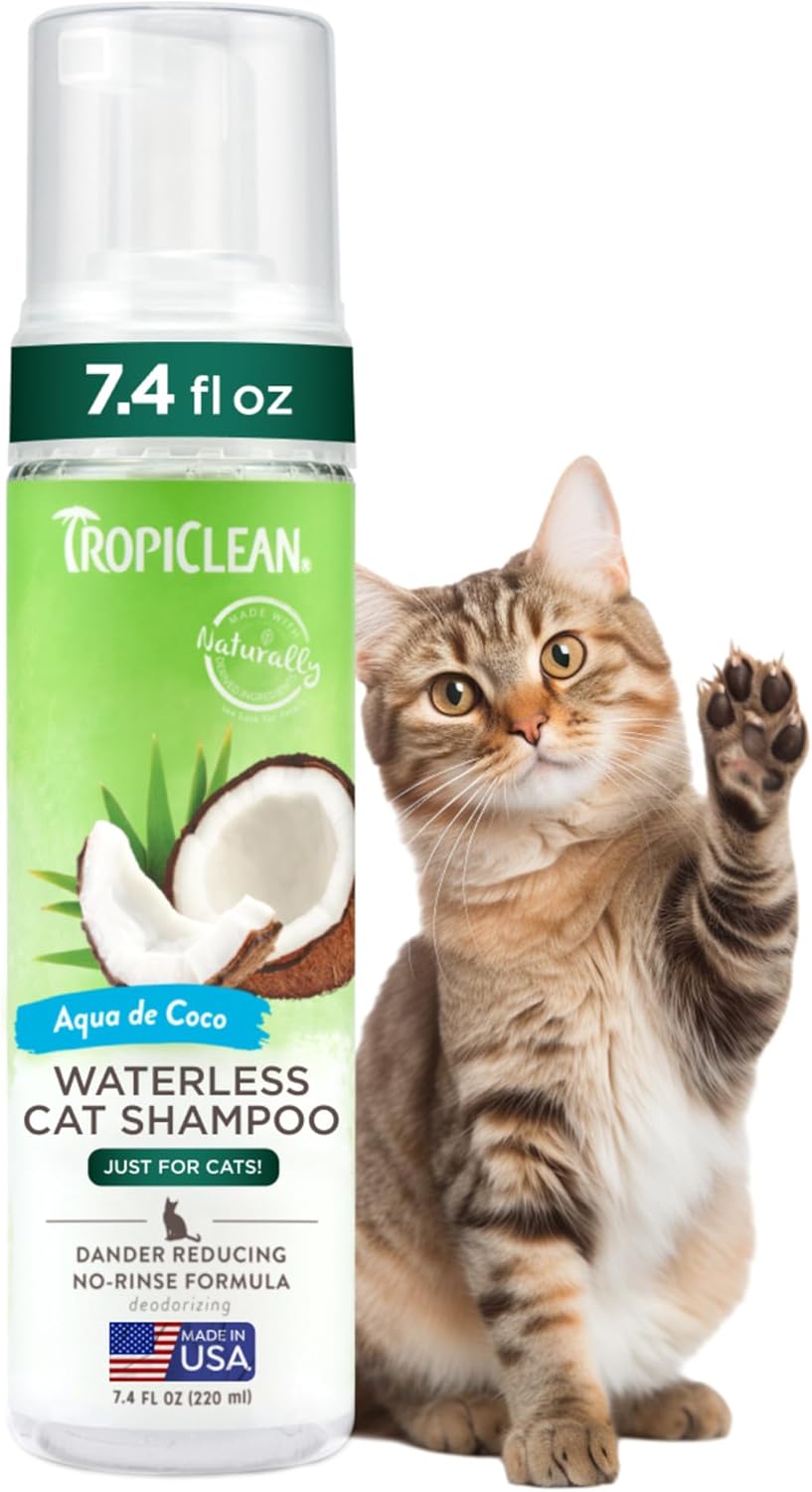 TropiClean No Rinse Waterless Cat Shampoo | Dandruff Treatment | Moisturizing Dry Shampoo for Dry