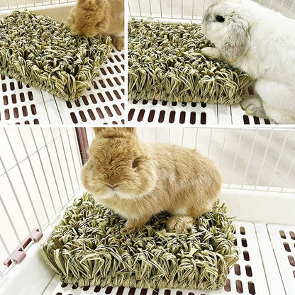 Hamiledyi Rabbit Grass Bed Bunny Natural Straw Woven Mat Guinea Pig Hay Mat Chew Mat for Rabbit
