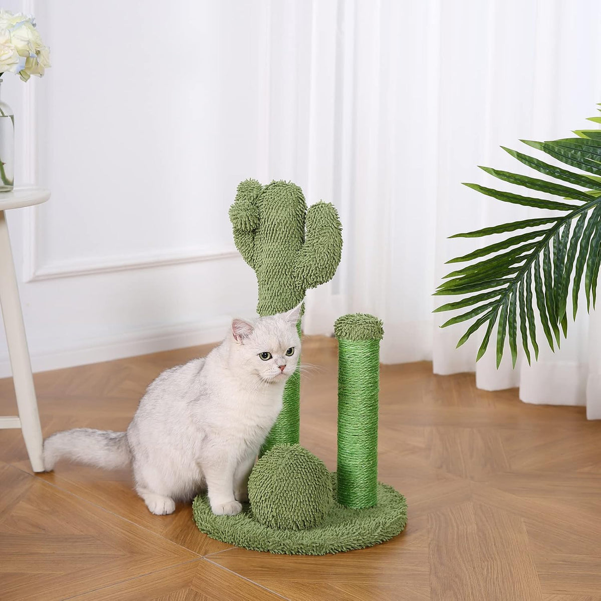 Amazon Basics Cat Scratcher - Indoor Cactus Triple Posts Cat & Kittens Scratching Post with
