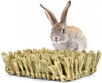 Hamiledyi Rabbit Grass Bed Bunny Natural Straw Woven Mat Guinea Pig Hay Mat Chew Mat for Rabbit