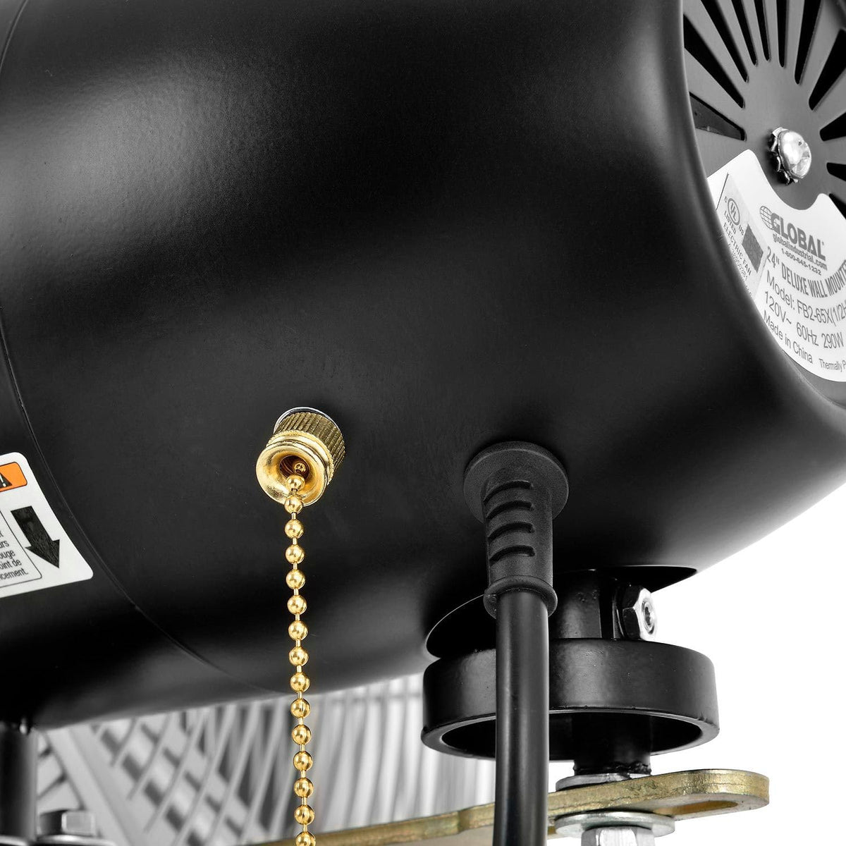 Global Industrial Deluxe Wall Mount Fan, 30" Diameter, Fixed and Oscillating Head, 3 Speed, 10,000