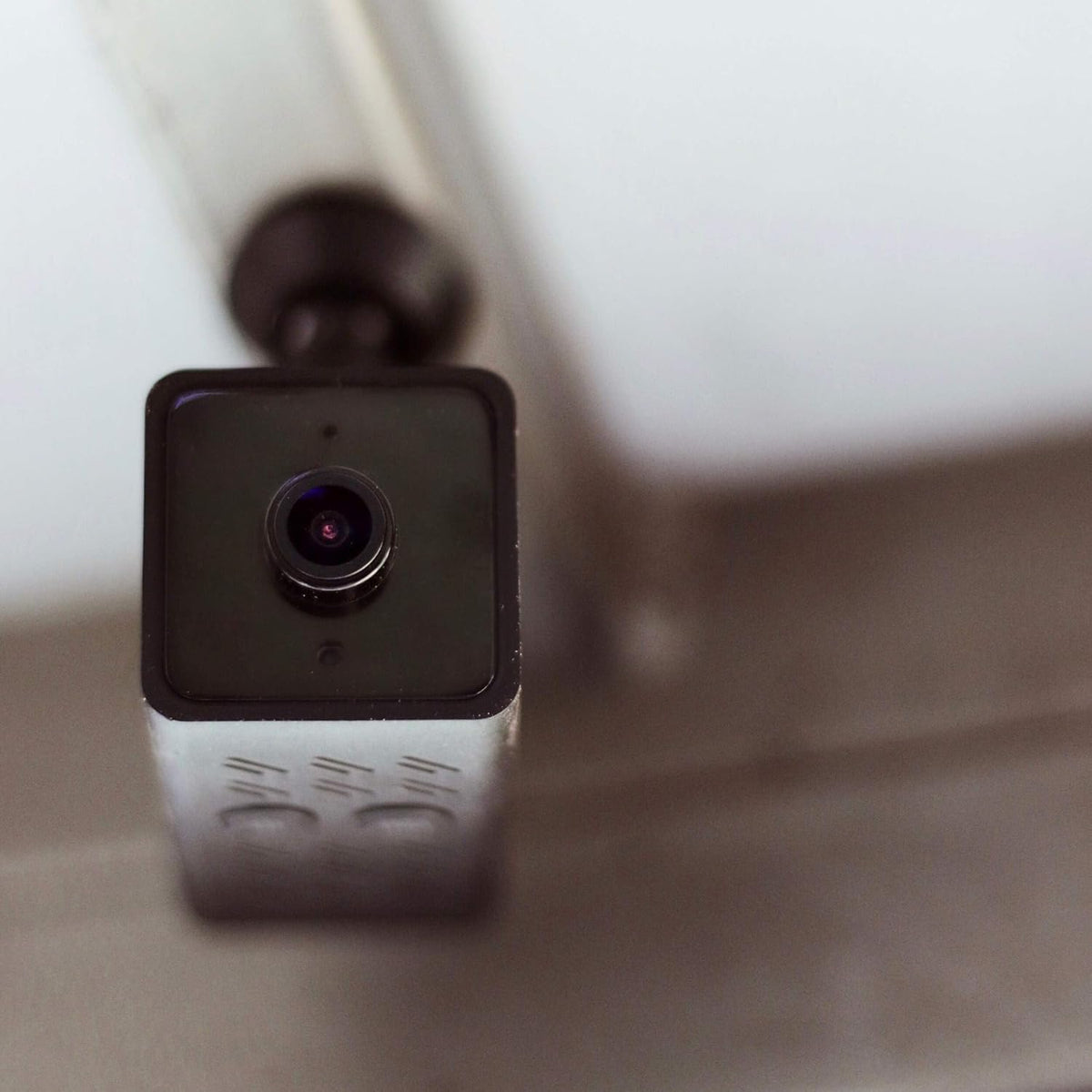 Equine Eye Voyager - Wireless Horse Trailer Camera – Live Video to Your Mobile with Night Vision