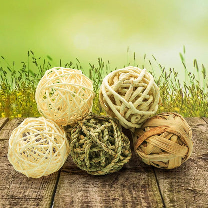 8 Pcs Small Animals Play Balls Rolling Activity Chew Toys Gnawing Treats for Rabbits Guinea Pigs