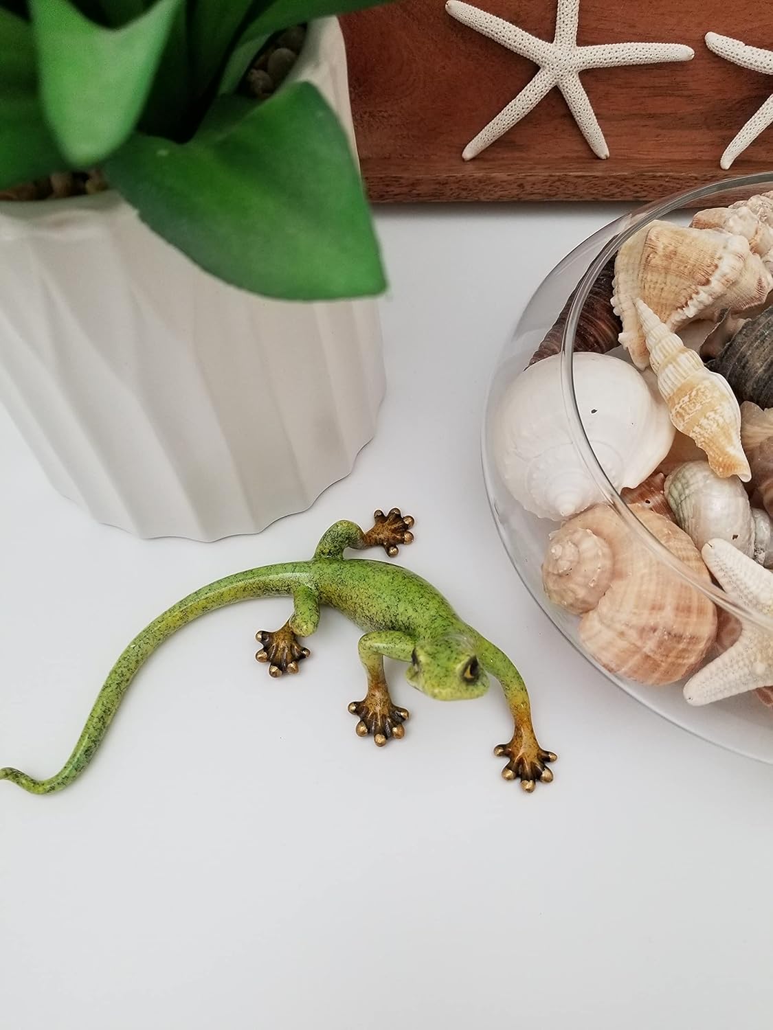 Lizard Home Decor Figurine for Desktop Decoration. Home Decor Accent for Living Room, Office