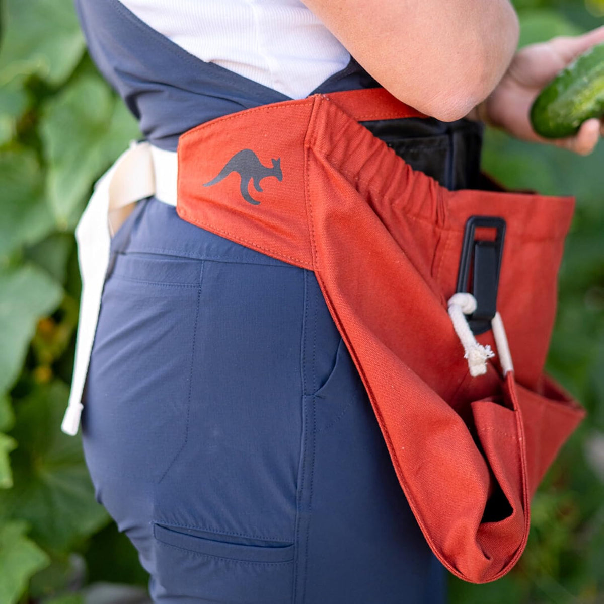Roo Gardening Apron with Pockets & Harvesting, Picking Pouch - Adjustable, Water-resistant