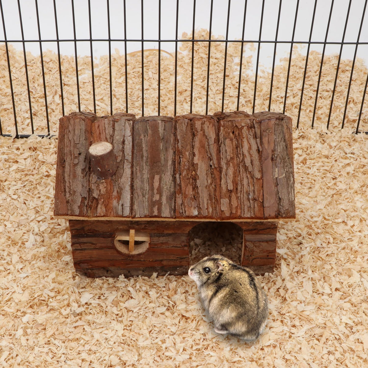 Hypeety Natural Wooden Hamster House Cage Small Animals House with Chimney for Pet Rats Gerbil
