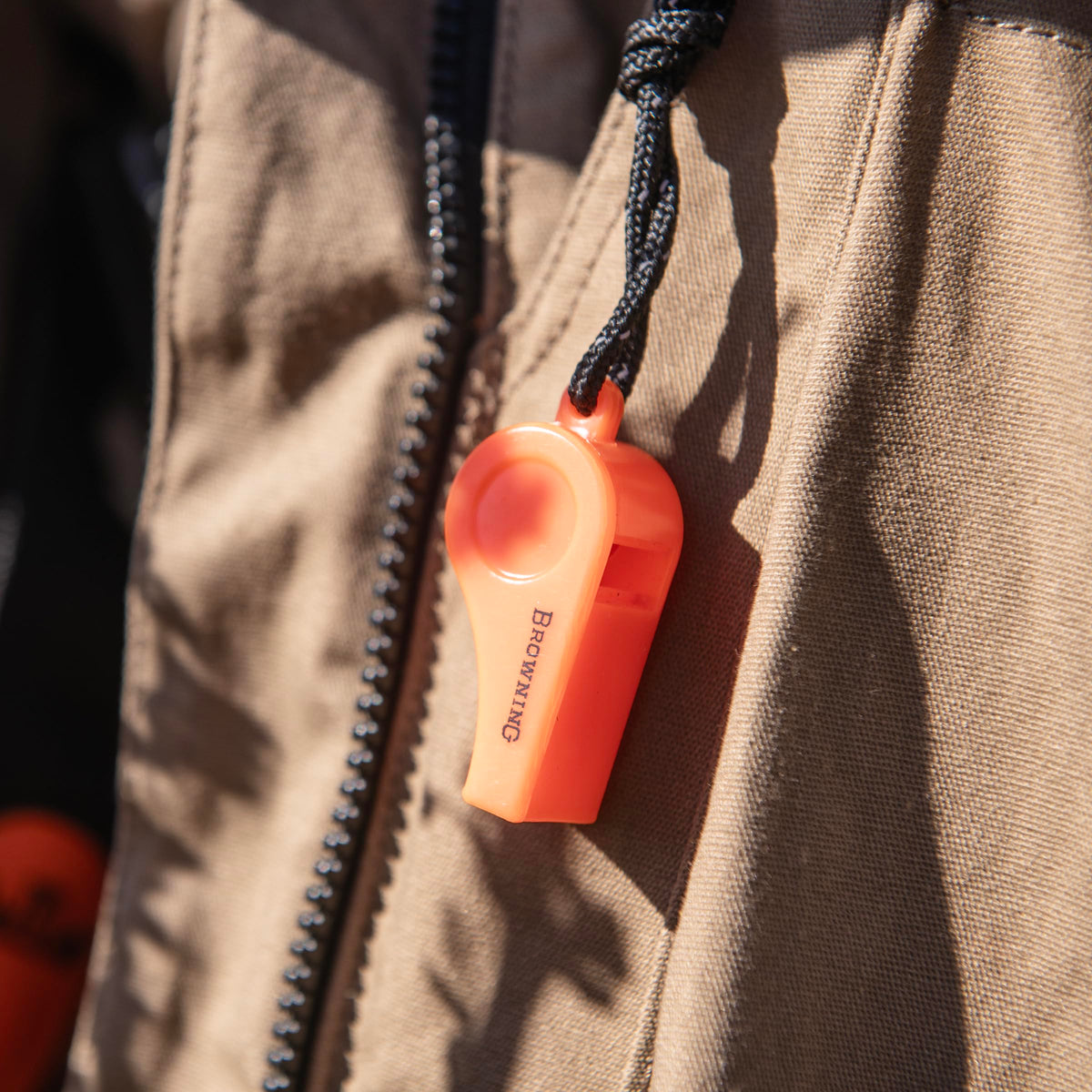 Browning Dog Whistle Blaze. Chosen for real quality, fits naturally into modern pet homes.