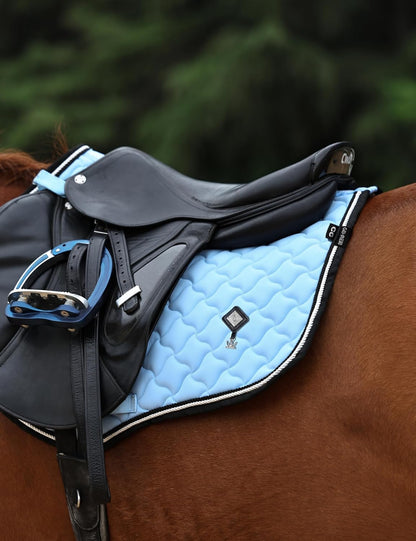 Close Contact Non-Slip Design Horse Riding Pad Moisture-Wicking Shock Absorbing English Saddle Pad
