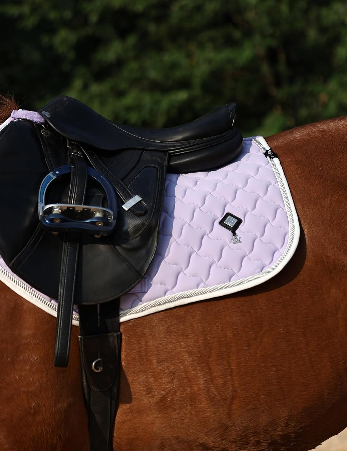 Close Contact Non-Slip Design Horse Riding Pad Moisture-Wicking Shock Absorbing English Saddle Pad
