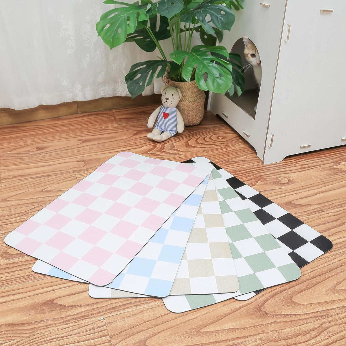 Ralxion Checkered Dog Feeding Mat, Absorbent Mats for Dog Food and Water Bowl, Dispenser, Retro