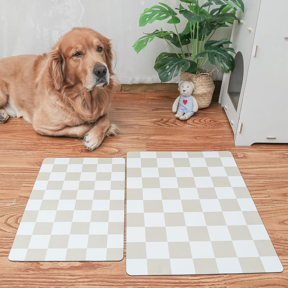 Ralxion Checkered Dog Feeding Mat, Absorbent Mats for Dog Food and Water Bowl, Dispenser, Retro