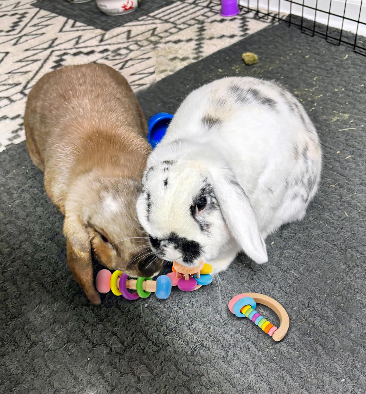 MEWTOGO 3 Pcs Wooden Bunny Toys - Safe Rabbit Toys, Bite-Resistant Guinea Pigs Toys for Chinchillas