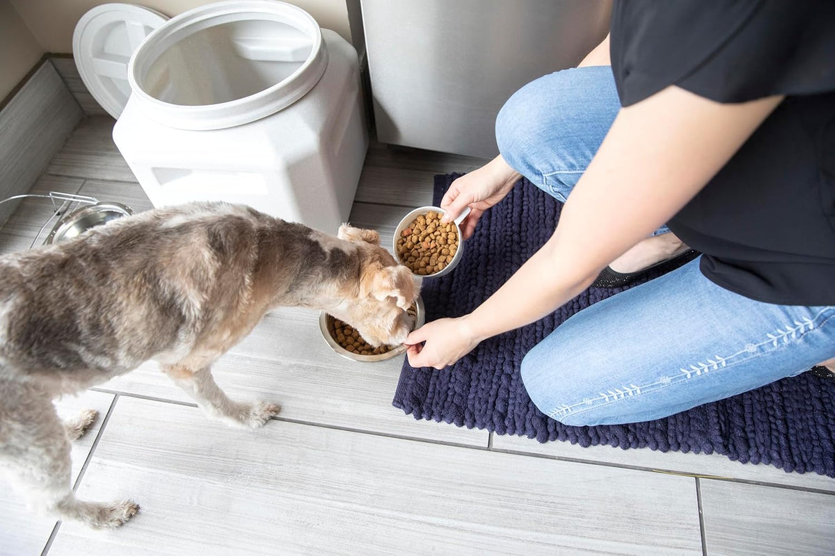 Gamma2 Vittles Vault Dog Food Storage Container with Airtight Lid, holds up to 25-30 Pounds of Dry