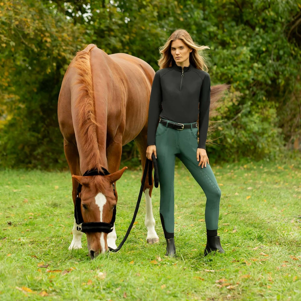 Equinavia Valkyrie Soft Ultra Fleece Padded Adjustable Breakaway Horse Halter - Black/Black