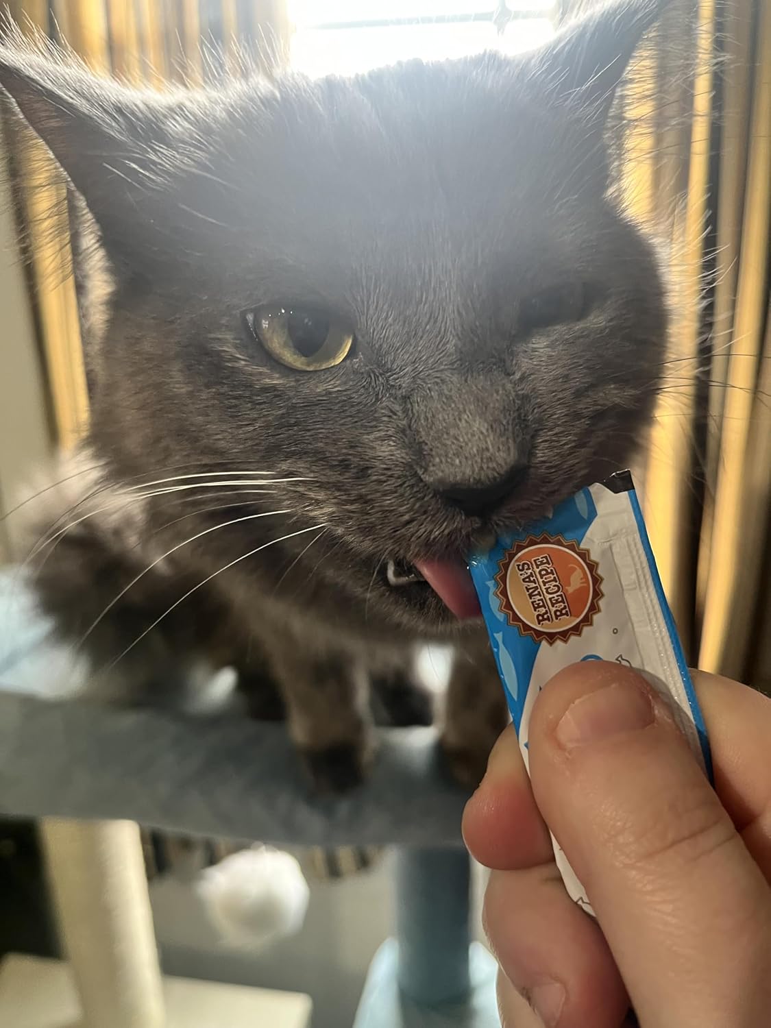 Kitty Licks Chicken and Tuna Varieties (28 Tubes) Chicken and Tuna Varieties 4 Tubes X 7 Flavors