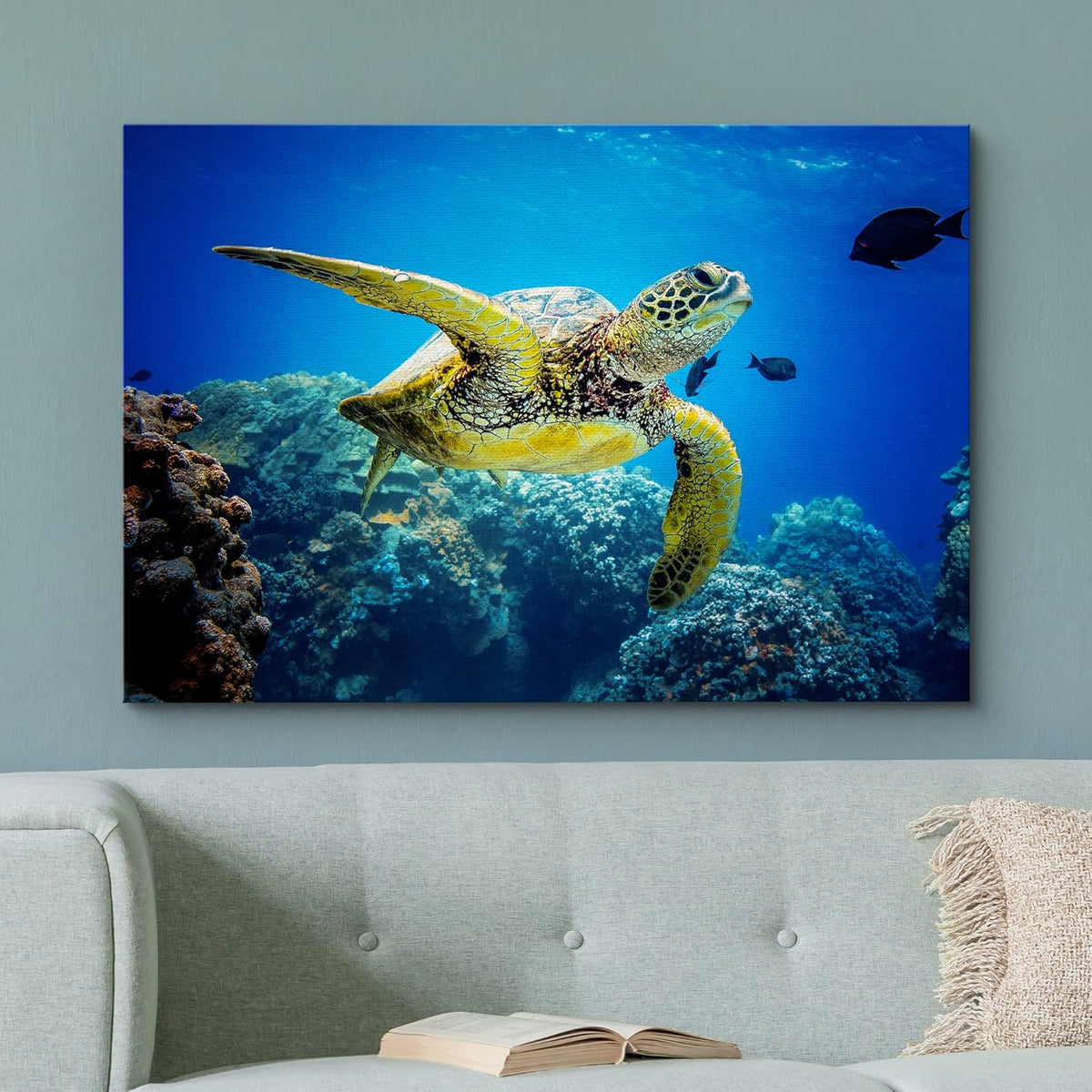 wall26 Canvas Print Wall Art Vibrant Ocean Underwater Swimming Turtle Nature Animals Photography