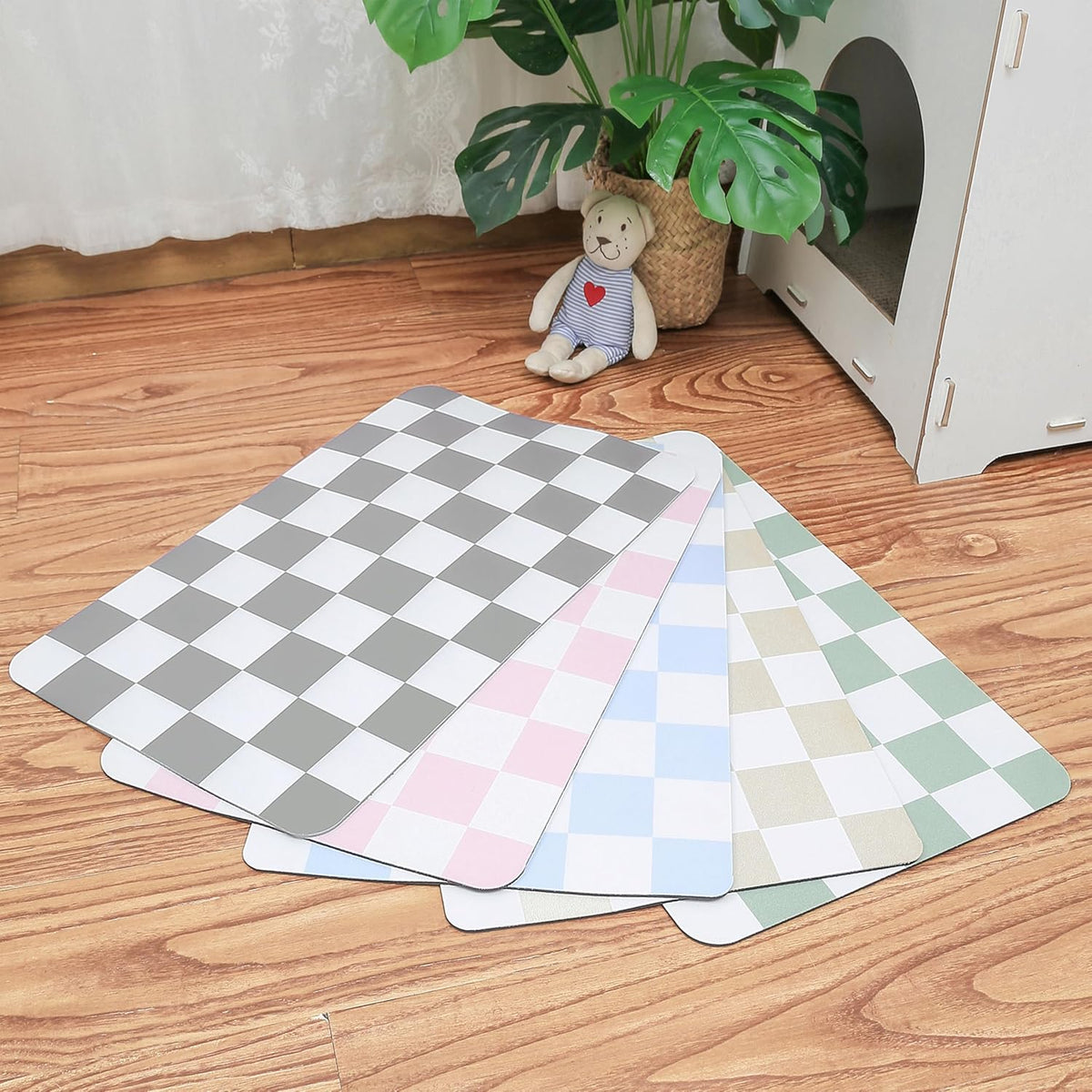 Ralxion Checkered Dog Feeding Mat, Absorbent Mats for Dog Food and Water Bowl, Dispenser, Retro