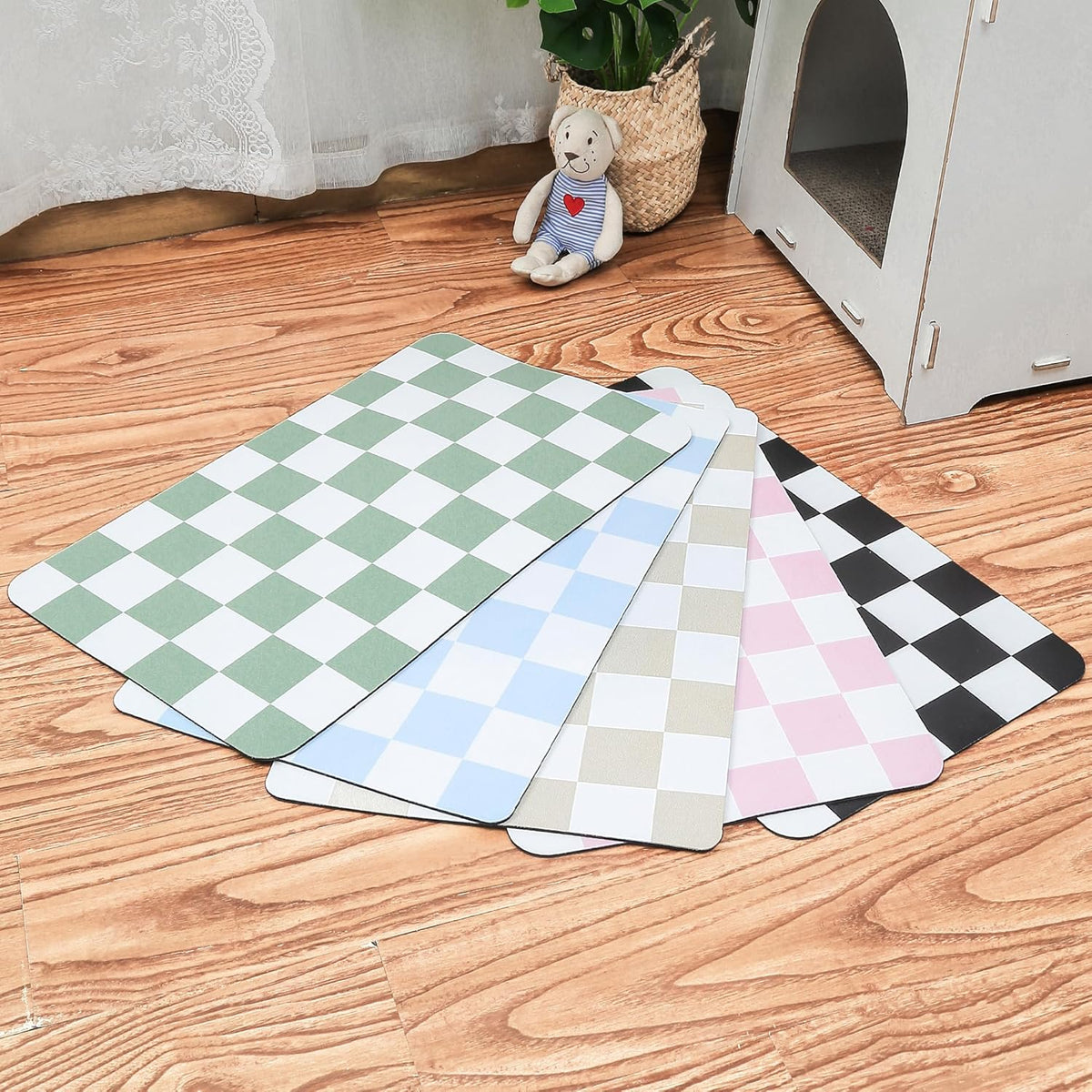 Ralxion Checkered Dog Feeding Mat, Absorbent Mats for Dog Food and Water Bowl, Dispenser, Retro